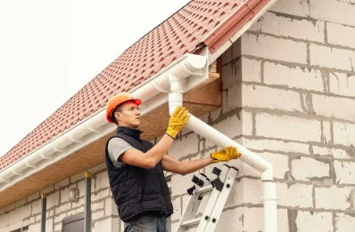 Pose et remplacement de gouttières à Thuy